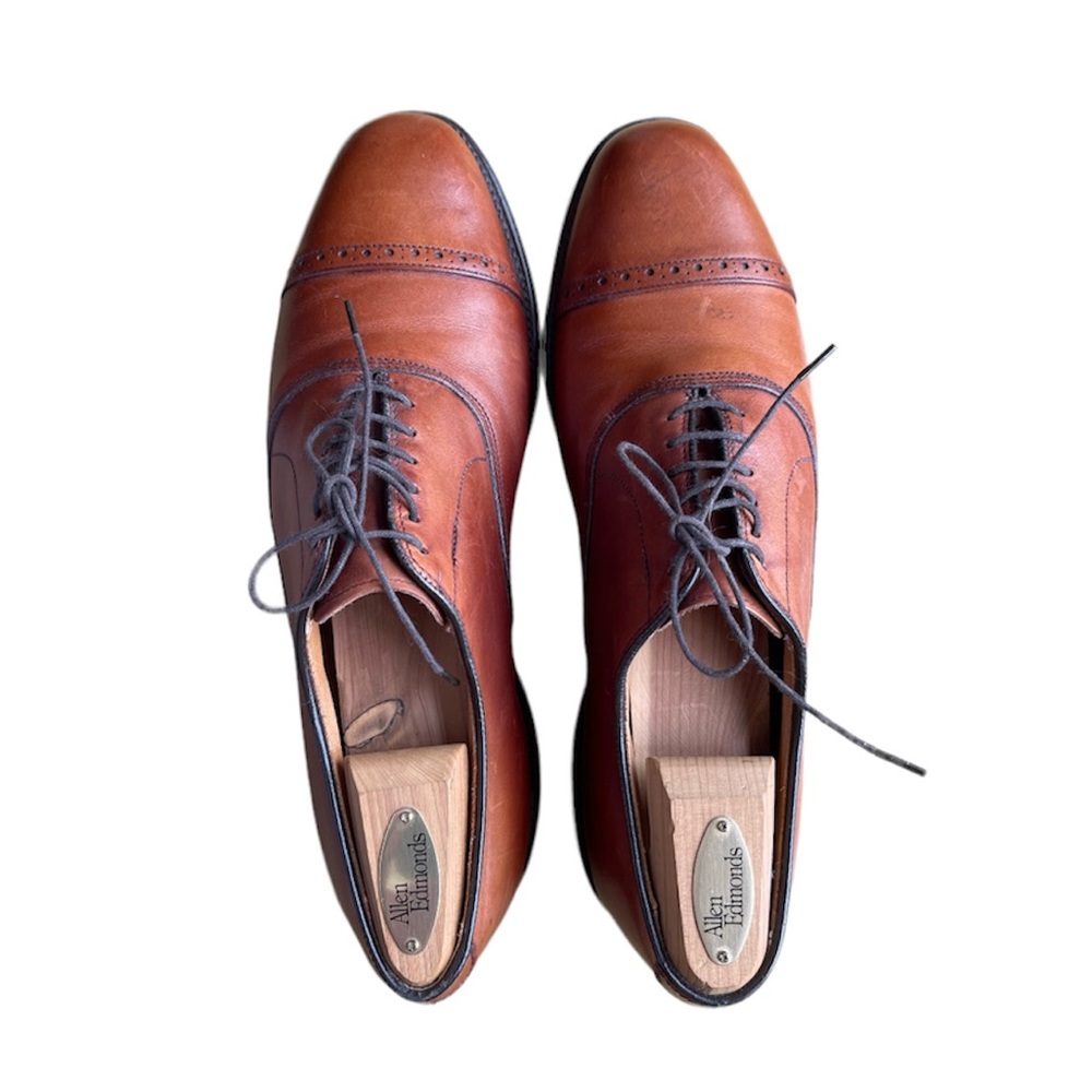 Allen Edmonds Byron Shoes - size 10B- in immaculate condition- one owner